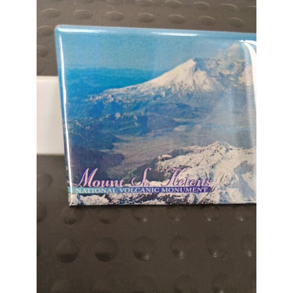 Mount St. Helens National Volcanic Monument Fridge Magnet - Picture 3 of 4